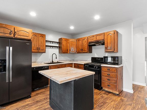 5th image of 203 Yonker St