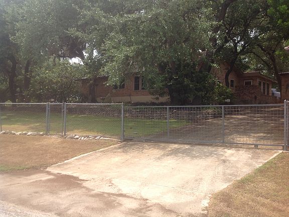 4th image of 3428 Lakeview Dr