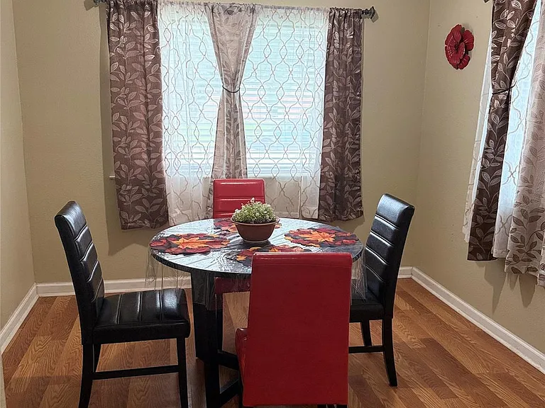 335 Anchor Way — Photo 3