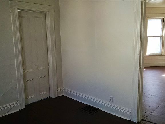 3rd image of 45 Chamberlain St #45