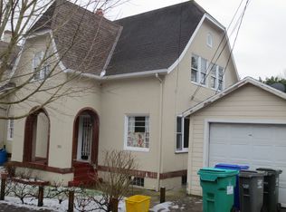 3128 SE Pine St, Portland, OR 97214