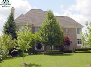 2636 Pebble Bch, Update, MI 48363