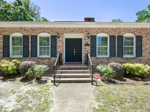 1301 Sand Oak Dr, Lugoff, SC 29078