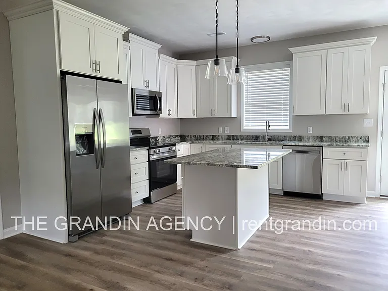 315 Trinity Rd — Photo 4