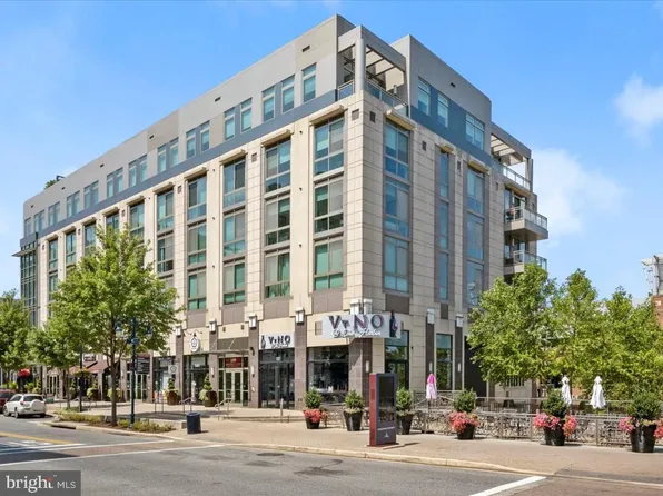 143 Waterfront St Unit 304, Oxon Hill, MD 20745