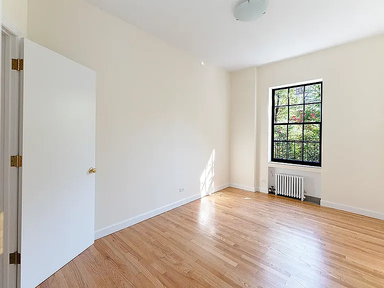 65 Jane St #5A — Photo 8