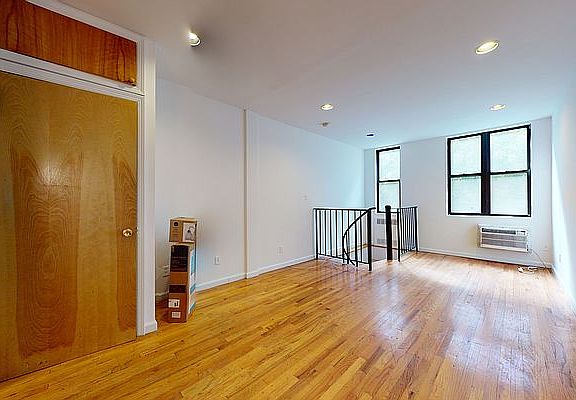 3rd image of 417 E 65th St APT B