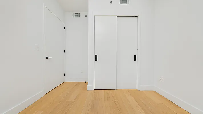 Rented by Nooklyn NYC LLC | media 92