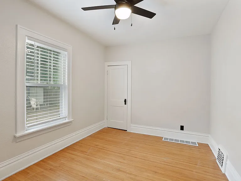 1401 3rd St NE — Photo 11