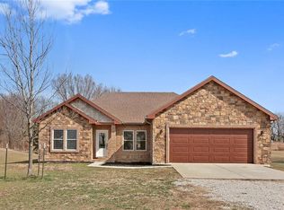 22221 S Walnut Bluff Rd, Pleasant Hill, MO 64080