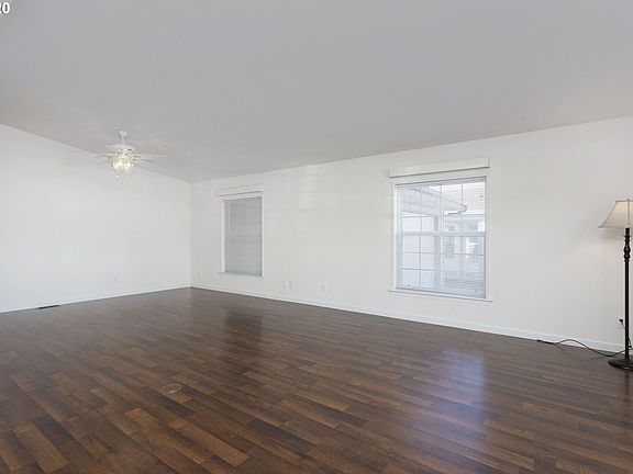 5th image of 16500 SE 1st St Unit 124