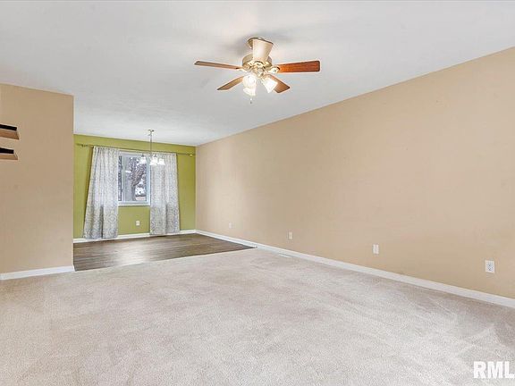 4th image of 812 Flaggland Dr