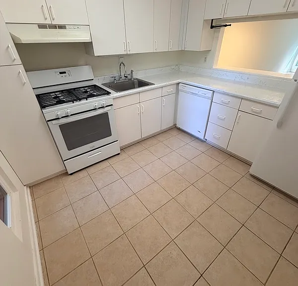 10248 Iron Mill Rd — Photo 2
