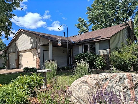 2nd image of 8427 Cooper Way