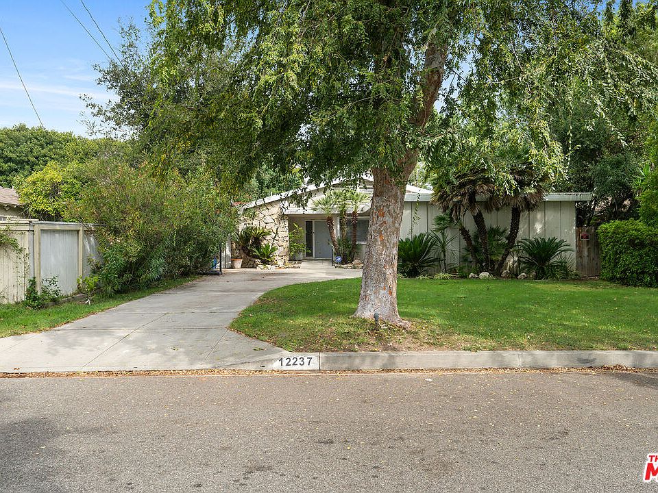 12237 Hesby St, Valley Village, CA 91607 | Zillow