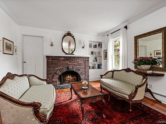 3rd image of 11 Demott Ave