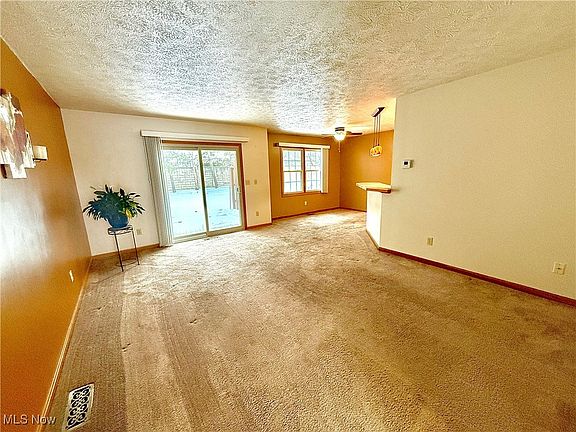 2nd image of 5655 Gateway Ln