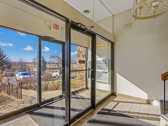 3rd image of 2222 Country Club Dr APT 25