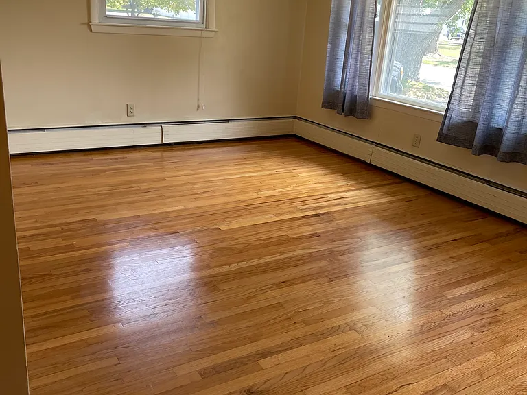 105 Hanover St — Photo 12