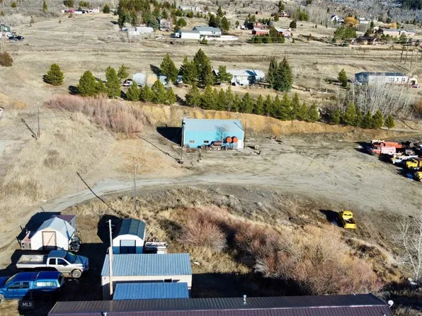 3320 Saddle Rock Rd, Butte, MT 59701