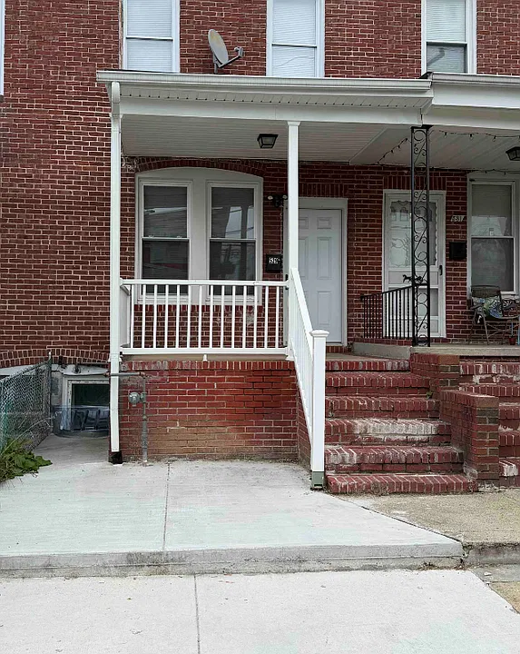 529 S Longwood St #C