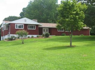 16 Jewel Ln, New Fairfield, CT 06812