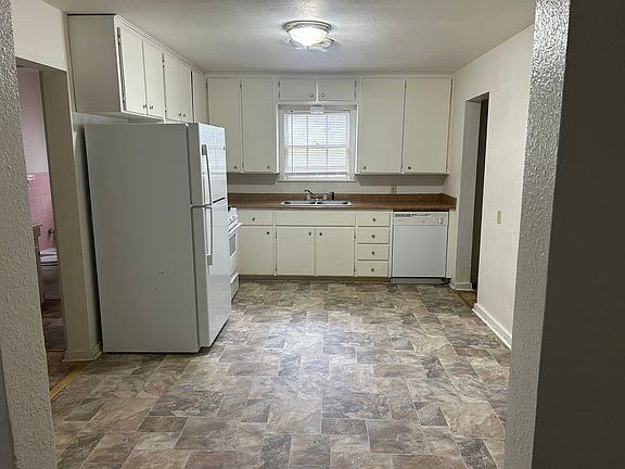4th image of 1525 Harley Dr