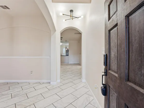4743 Bay Vista Dr, Baytown, TX 77523