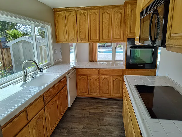 1234 Belknap Ct — Photo 15