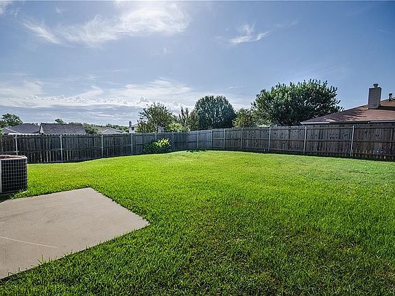 4th image of 3308 Sherbrooke Pl