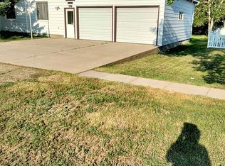 451 Marsh St, Hoven, SD 57450