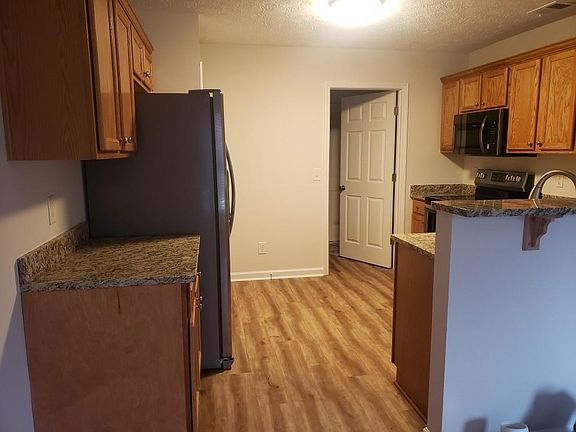 4th image of 5735 Bridgeport Ct