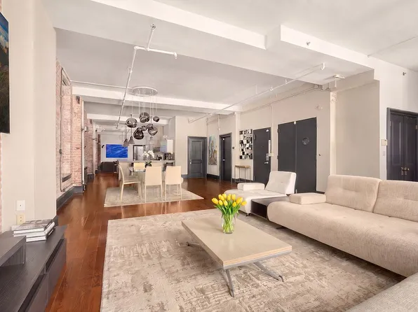 12 W 17th St APT 6, New York, NY 10011