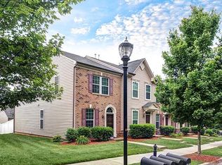 6960 Colonial Garden Dr, Huntersville, NC 28078
