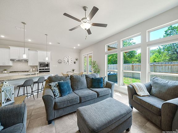 5th image of 8506 GLASS GEM DR
