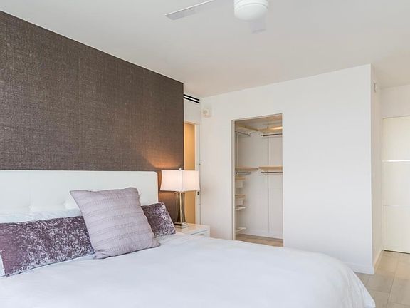 4th image of 9 Island Ave #9D
