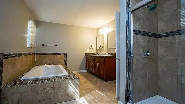 1831 N Miro St — Photo 14