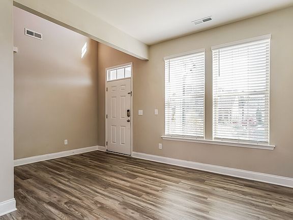 5th image of 42 Cordova St