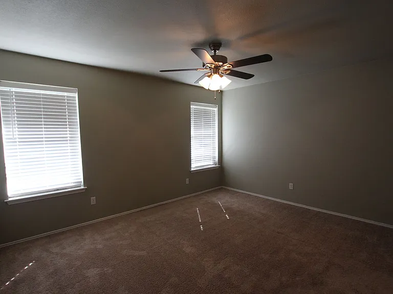 204 Willow Rd — Photo 15