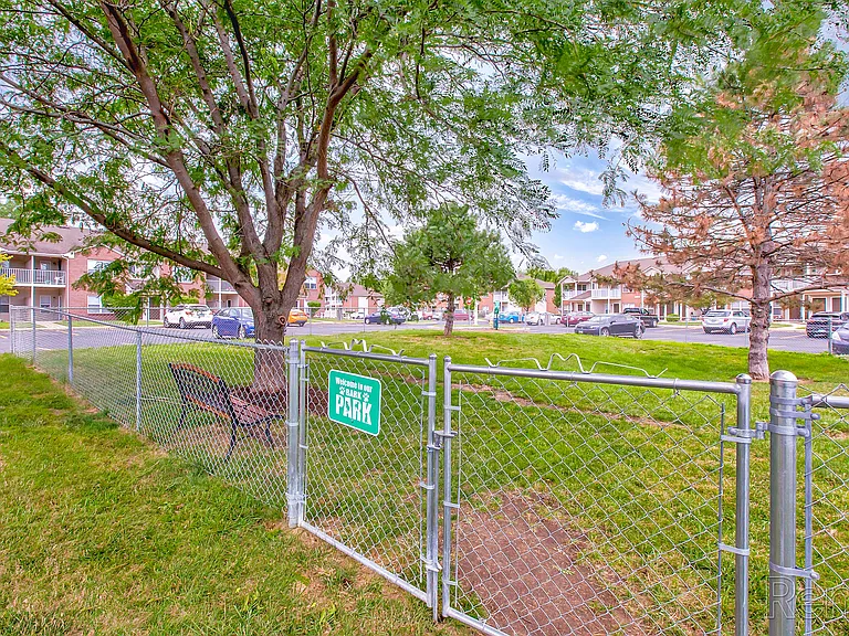 Brainard Landings — Photo 40