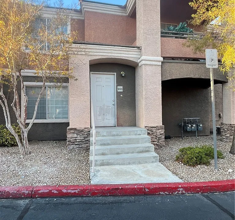 1513 Truett St #201