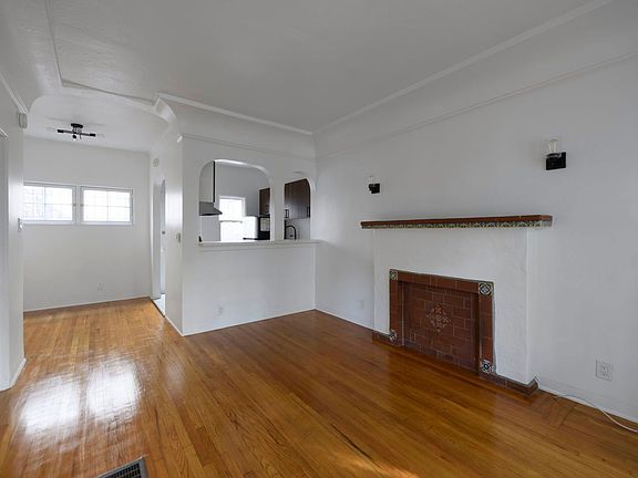 3rd image of 639 N Spaulding Ave #641
