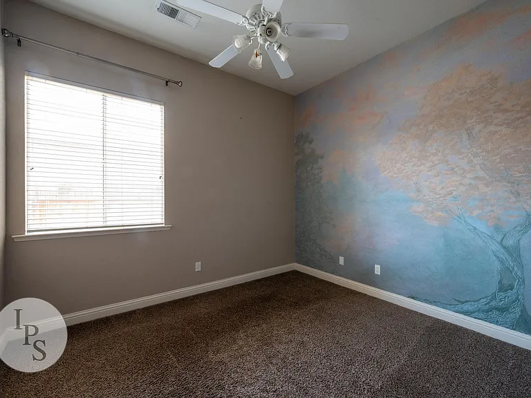 2389 Prescott Ave — Photo 15