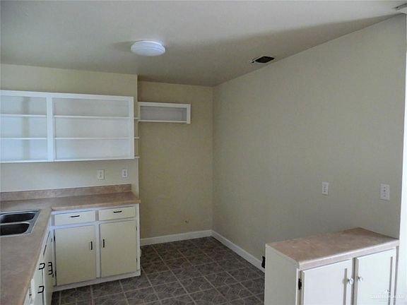 5th image of 508 Baywood Ave