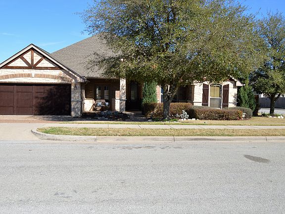 2nd image of 1202 Thistle Hill Trl
