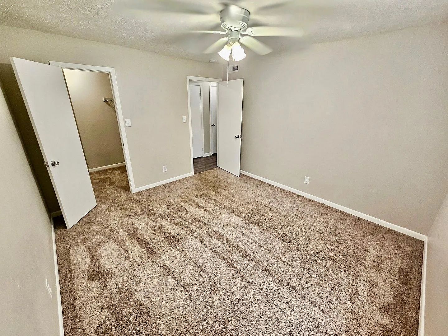 Castle Terrace Apartments — Photo 3