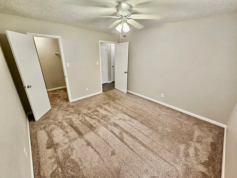 Castle Terrace Apartments — Photo 19