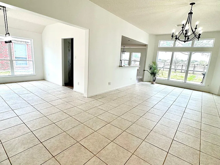 5630 Caraway Lake Dr — Photo 8