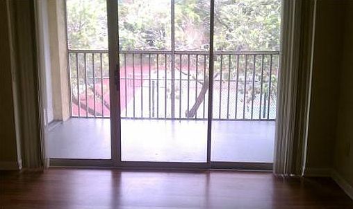 4th image of 976 Coral Club Dr #976