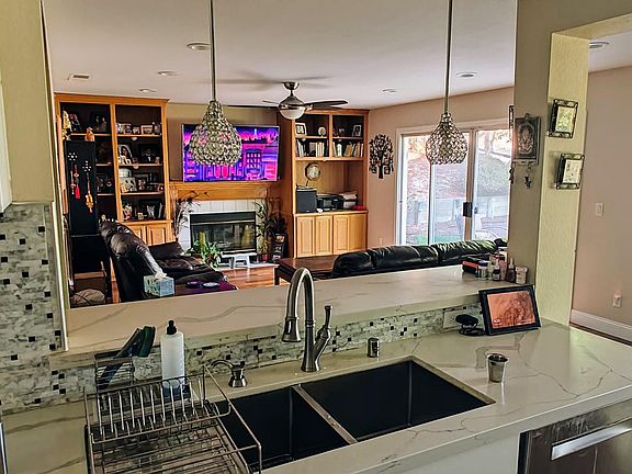 4th image of 1088 Cheshire Cir